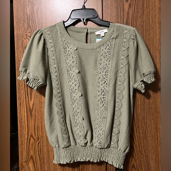 mine Tops - Light olive top blouse women’s size S NWT